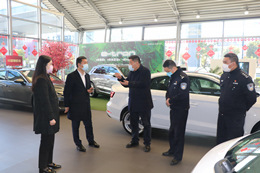 �����й����^(q��)ί��ί�����־־��L����܊һ���I(l��ng)��(d��o)�W�R���ݵW�M����I(y��)��(f��)���P(gu��n)�����L