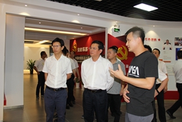 �Ĵ�ʡ�VԪ��ί������^(q��)ί��ӛ�̰��yһ���W�R���_���¿���