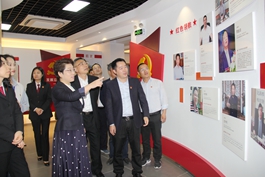 ���_�h�hί��ӛ������һ���W�R���_�����^����